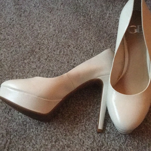 Heels - Picture 2 of 2